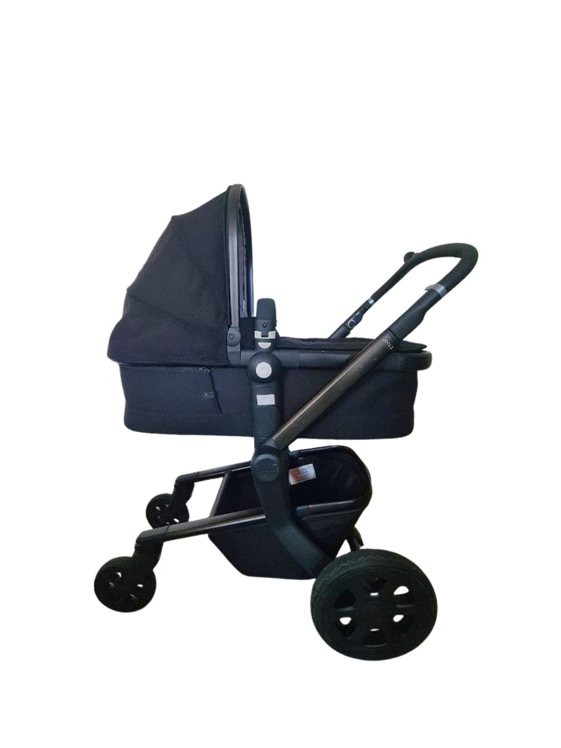 Joolz Day 3 Black on Black