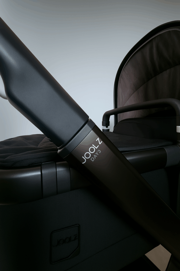 Joolz Day 3 Black On Black Merk Zichtbaar