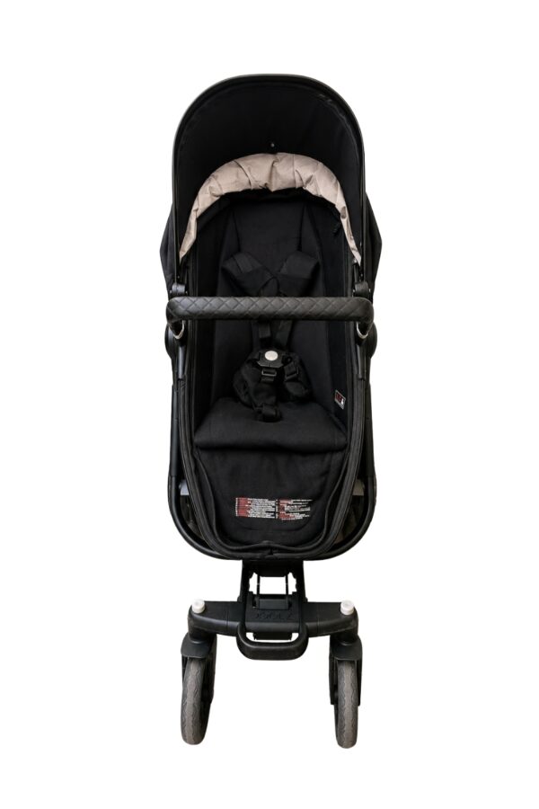 Joolz geo2 black on black voorkant
