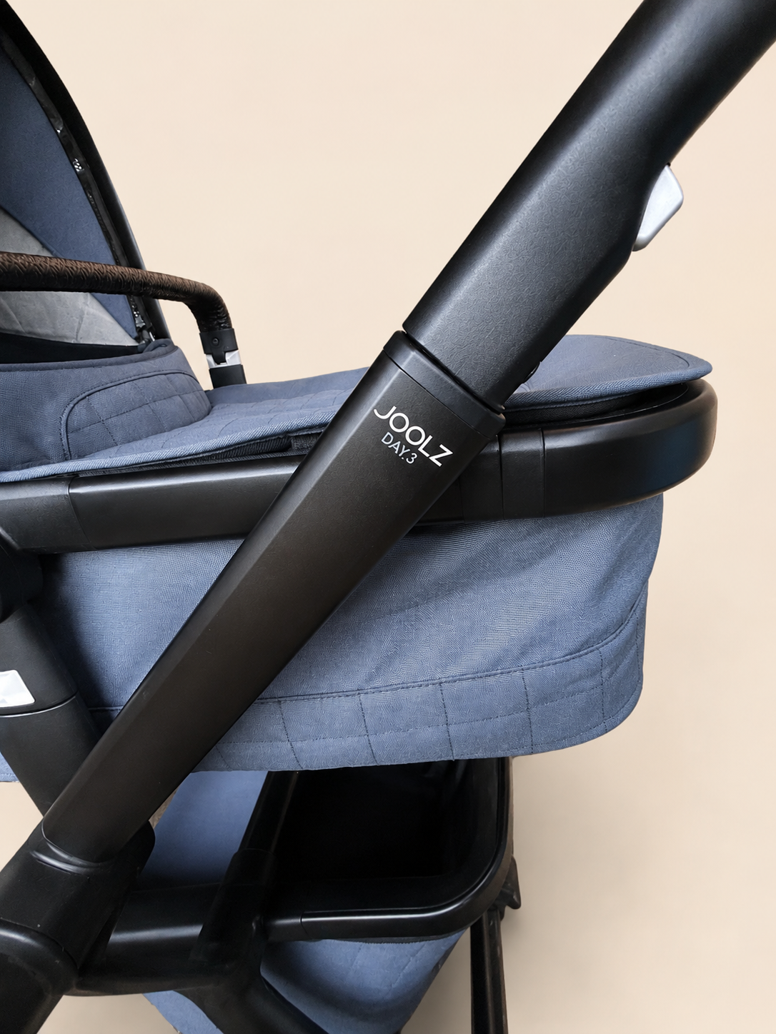 Refurbished Joolz Day 3 Combi Kinderwagen Special Edition Blauw op Zwart